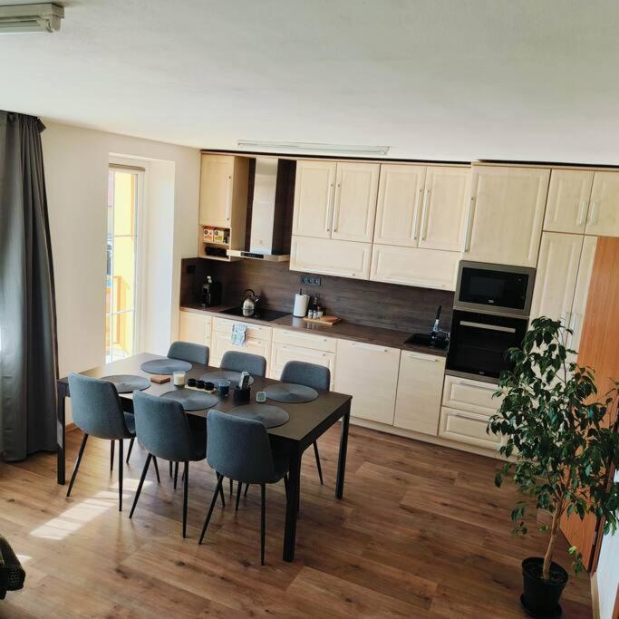 Apartment Cervena Cesta *